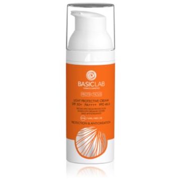 BasicLab Dermocosmetics Protecticus crema fata iluminatoare de protectie SPF 50+